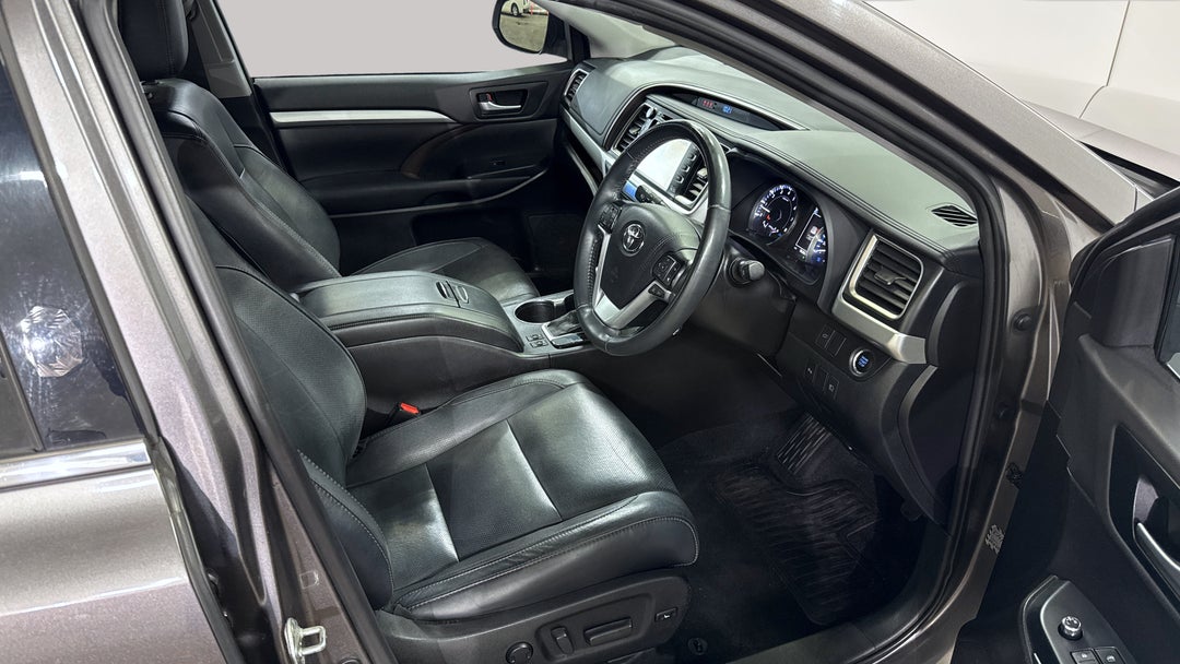 2019 Toyota Kluger Gxl (4x2), Automatic, 96867 km, Right Side Front Door Cabin View