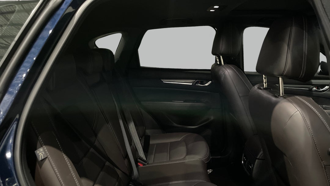 2025 Mazda CX-5 G25 Akera (AWD), Automatic, 7326 km, Right Side Rear Door Cabin View