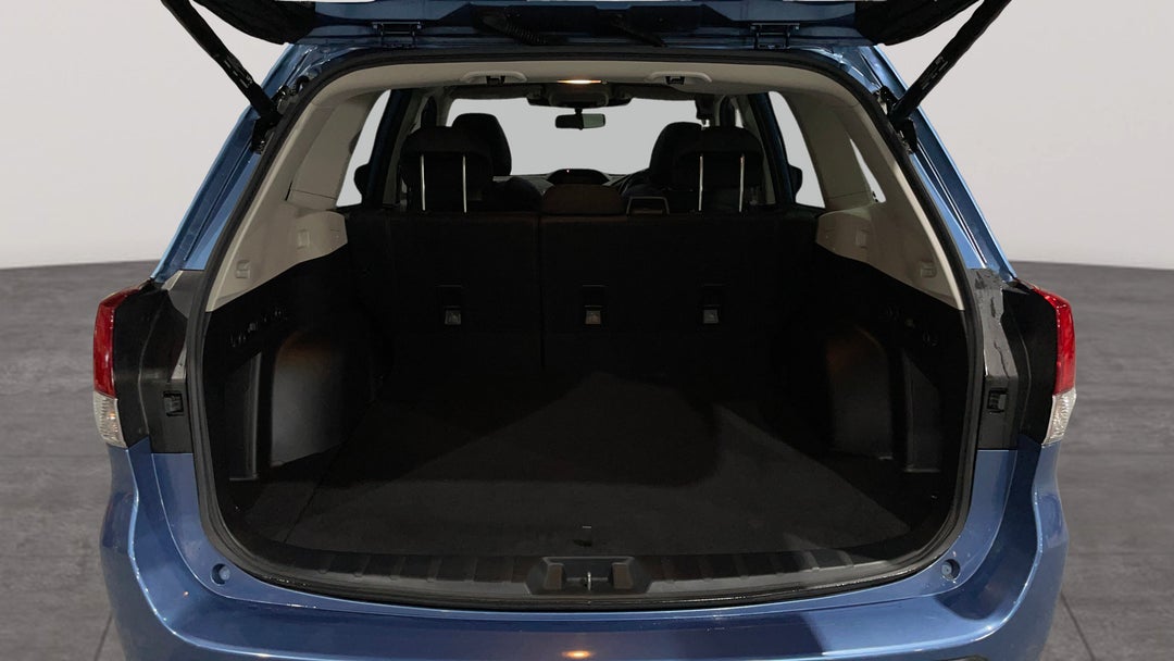 2022 Subaru Forester 2.5i Premium (AWD), Automatic, 33906 km, Boot Inside View