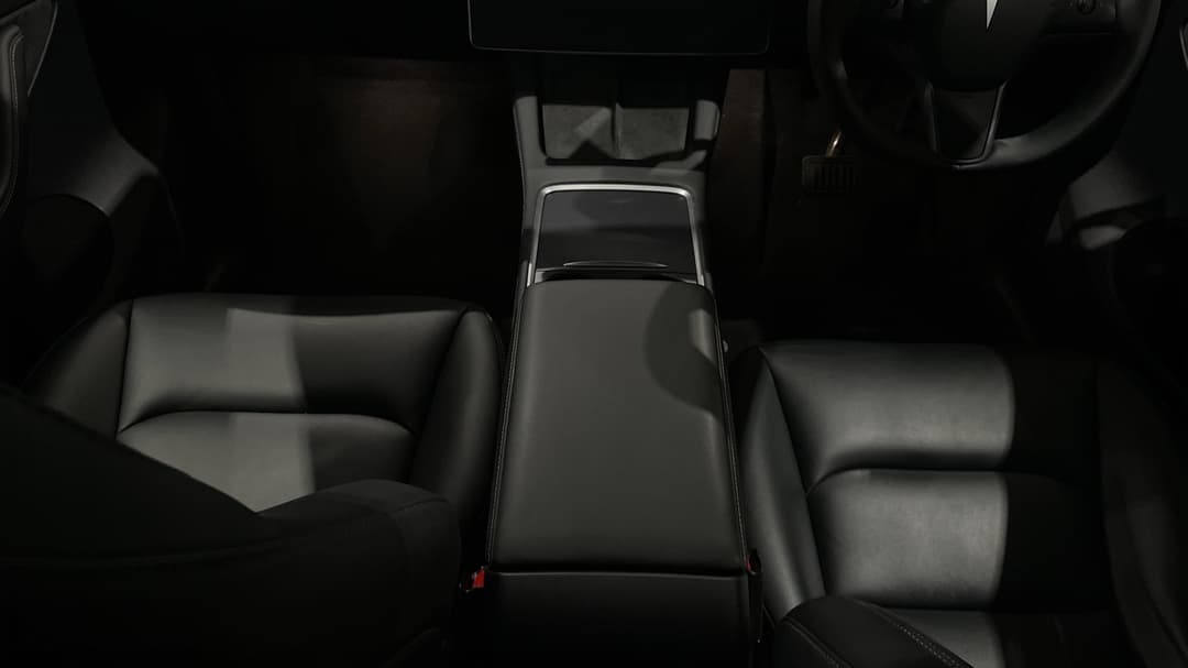 2023 Tesla Model Y Long Range, Automatic, 70863 km, Center Console