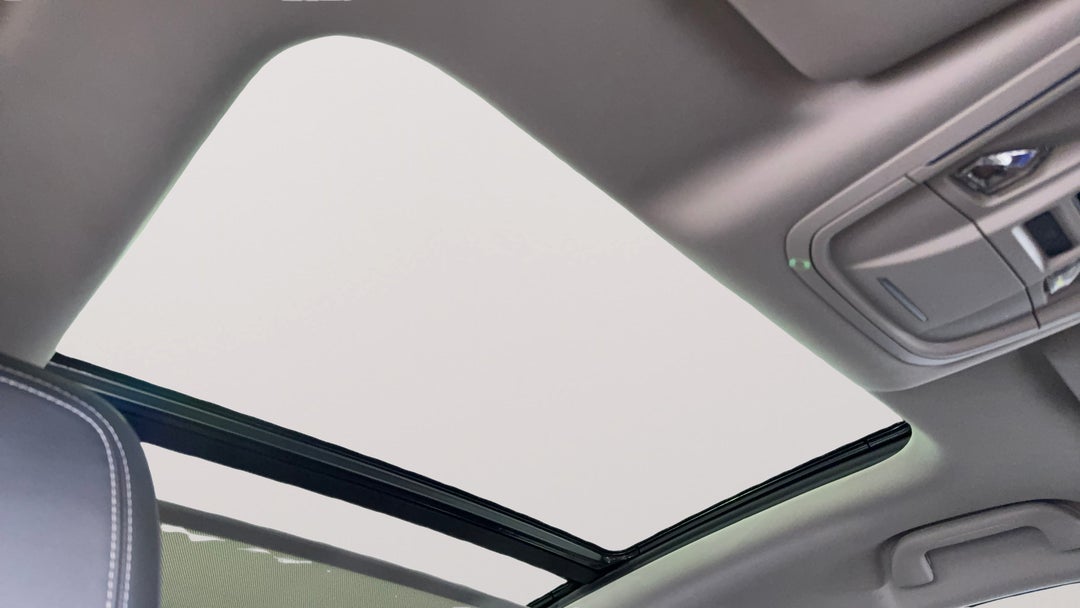Interior Sunroof/Moonroof