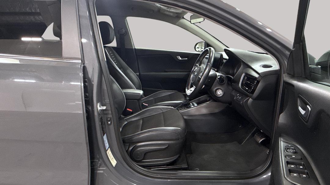2021 Kia Rio Gt-line, Automatic, 86015 km, Right Side Front Door Cabin View