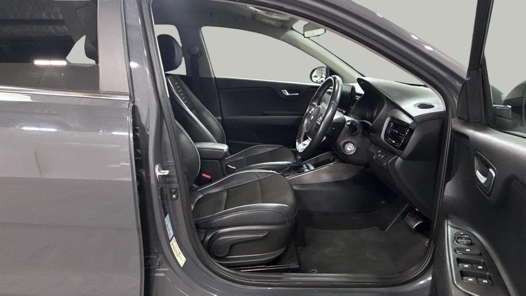 2021 Kia Rio Gt-line, Automatic, 86015 km, Right Side Front Door Cabin View