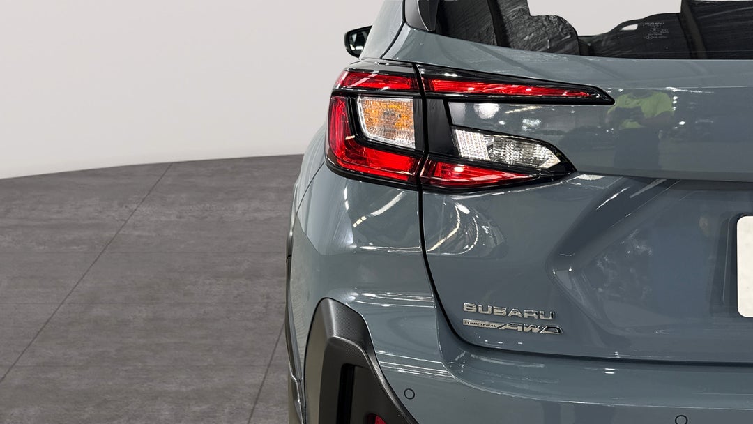 2025 Subaru Crosstrek AWD 2.0l, Automatic, 20360 km, Badge (Boot Left Side)