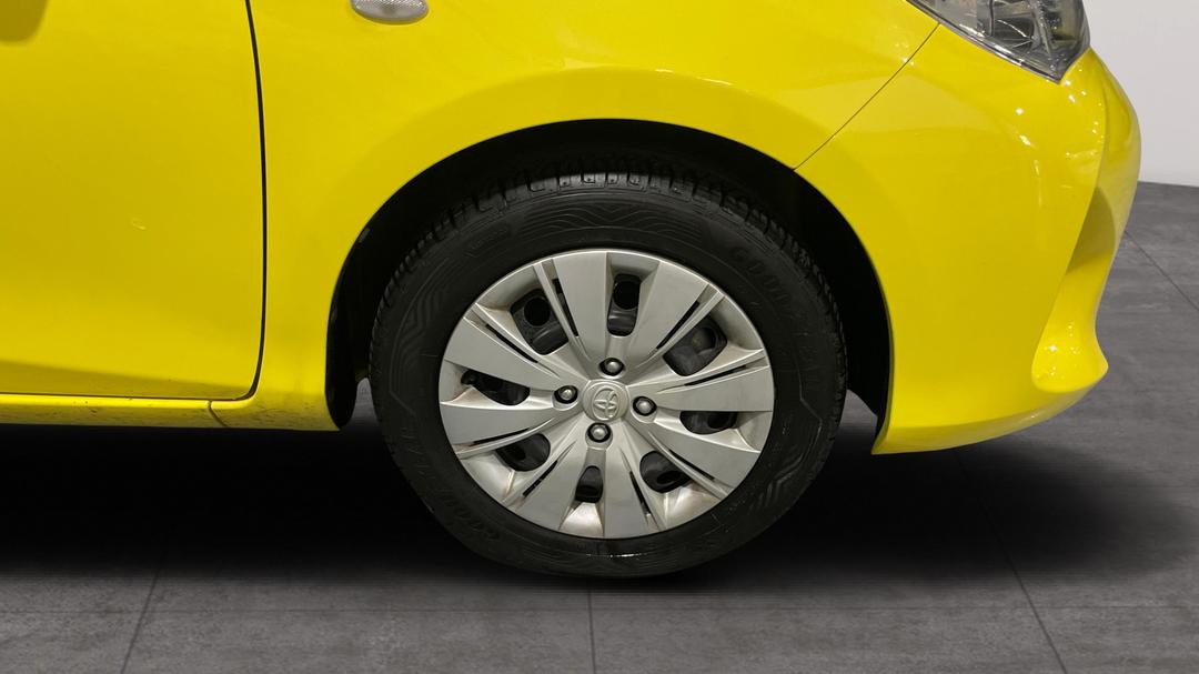 2016 Toyota Yaris Ascent, Manual, 72542 km, Right Front Wheel