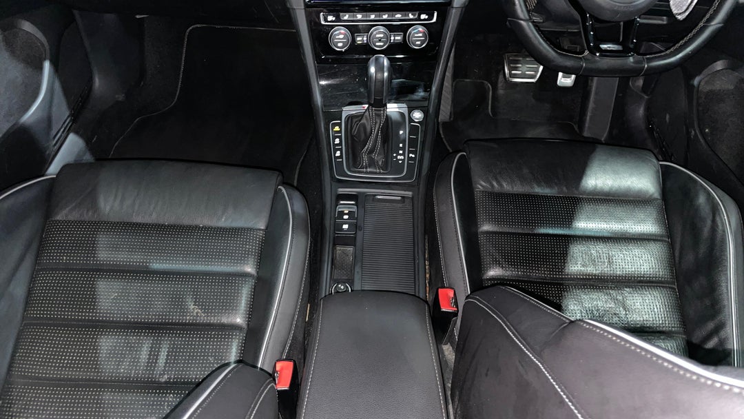 2019 Volkswagen Golf R, Automatic, 115230 km, Center Console