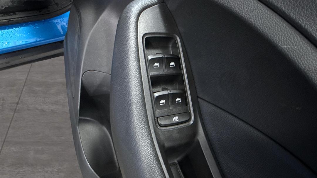 2023 MG ZS Excite, Automatic, 46603 km, Drivers Side Door Panel Controls