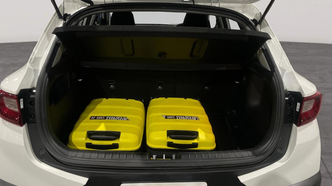2024 Kia Stonic S, Automatic, 24264 km, Boot Inside View with Luggage