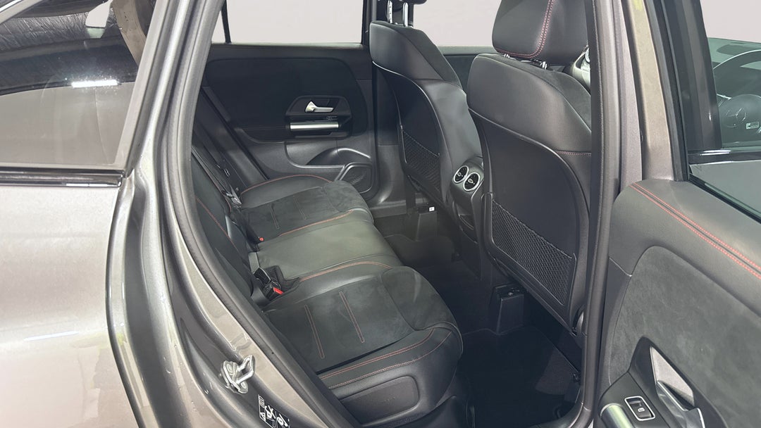 2022 Mercedes-benz GLA 250 4matic, Automatic, 33906 km, Right Side Rear Door Cabin View