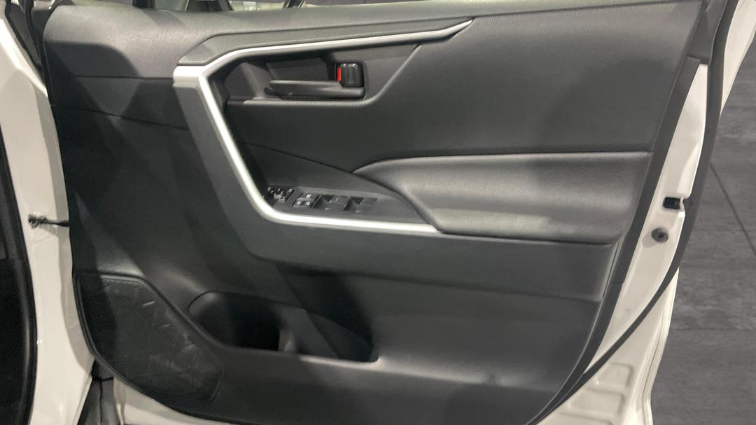 2023 Toyota RAV4 Gx (AWD) Hybrid, Automatic, 54984 km, Speaker View