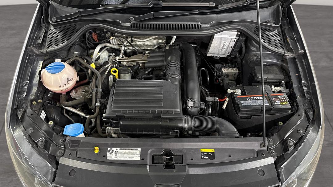 2015 Volkswagen Polo 66 Tsi Trendline, Automatic, 62982 km, Open Bonnet (Engine)