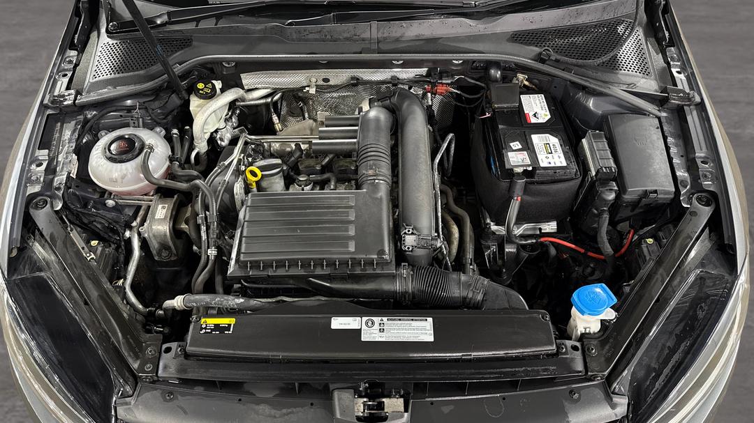 2018 Volkswagen Golf 110 Tsi Comfortline, Automatic, 53586 km, Open Bonnet (Engine)