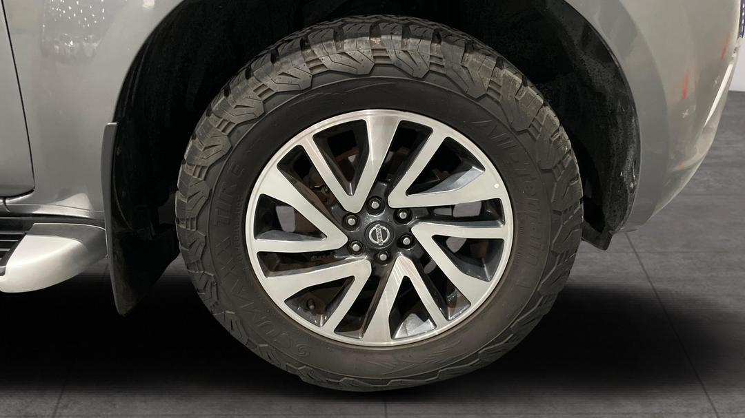 2016 Nissan Navara St-X (4x2), Automatic, 162767 km, Right Front Wheel