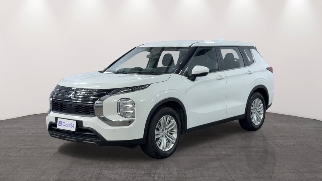 2024 Mitsubishi Outlander Es 5 Seat (2WD), Automatic, 53739 km, Left Front Diagonal (45- Degree) View