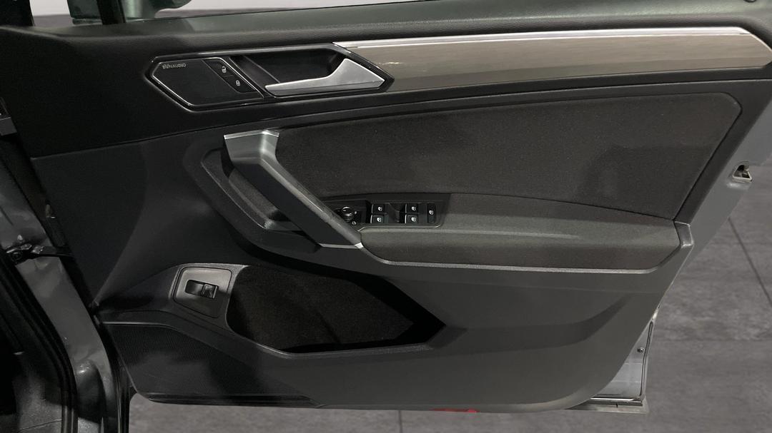 2018 Volkswagen Tiguan 110 Tdi Comfortline, Automatic, 85903 km, Speaker View