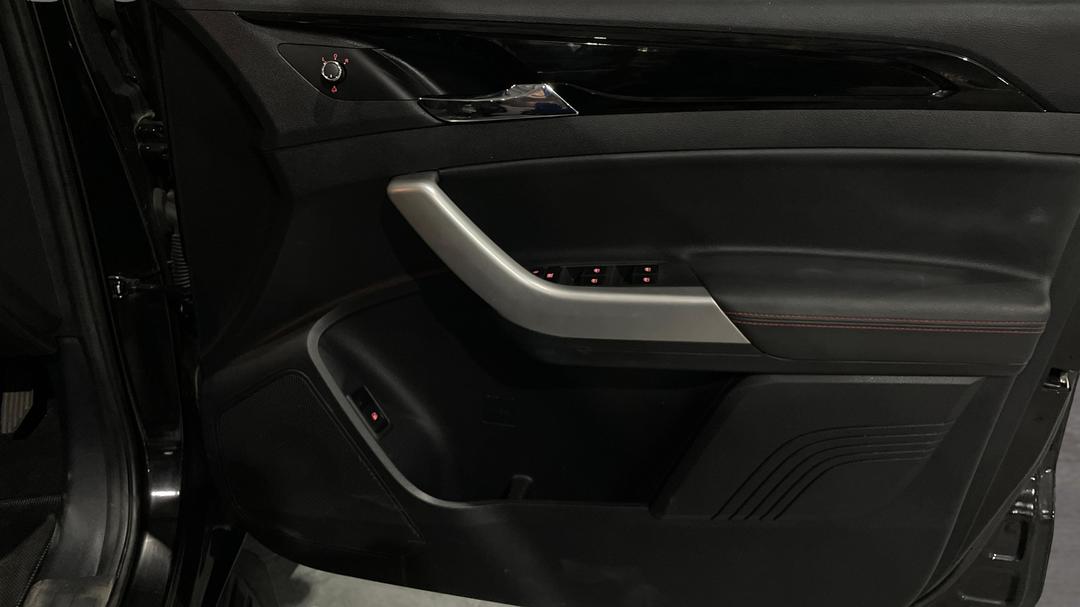 2023 LDV T60 Max Luxe (4x4), Automatic, 26318 km, Speaker View