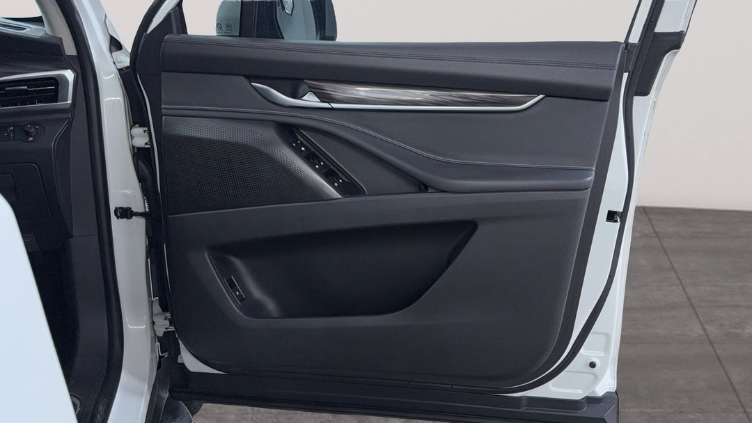 2022 LDV D90 Executive (4WD) D20, Automatic, 50396 km, Speaker View