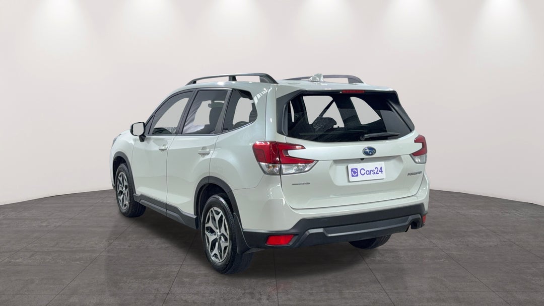 Left Back Diagonal (45- Degree) View