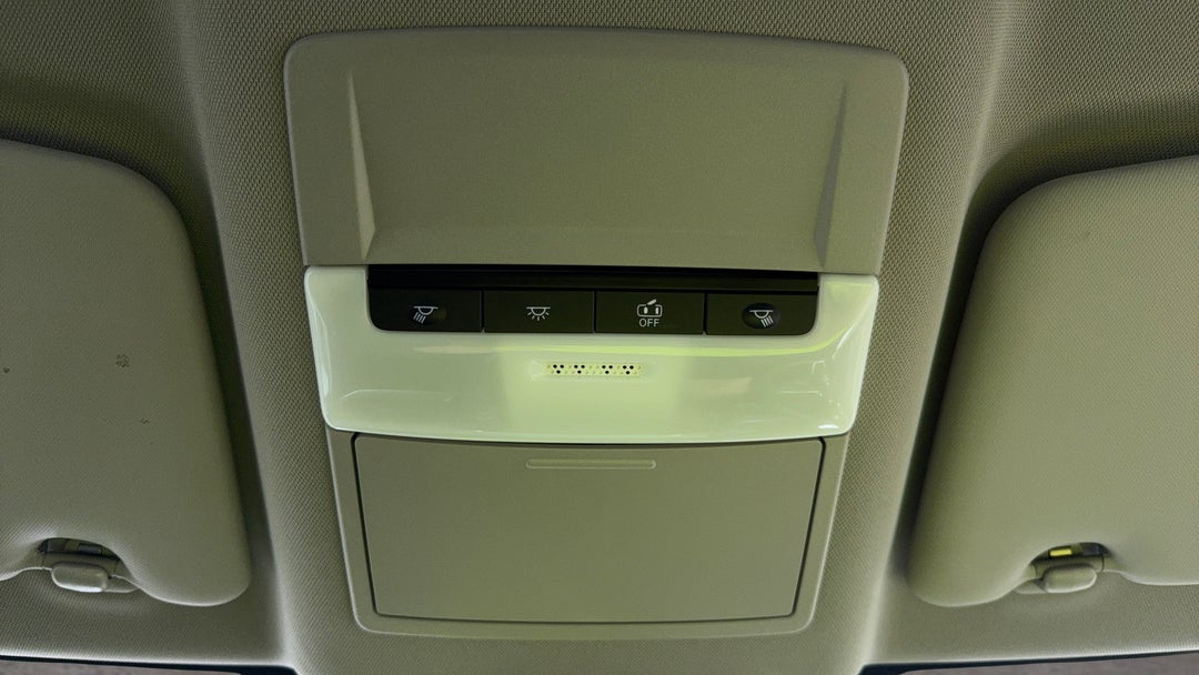 On-Roof Controls/Sunglass holder