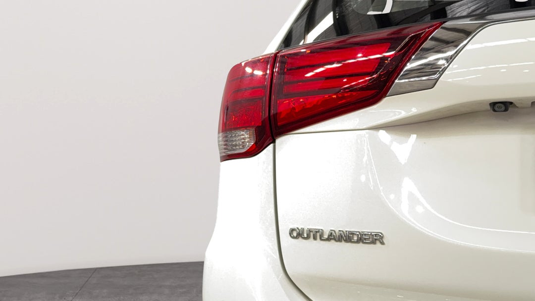 Badge (Boot Left Side)