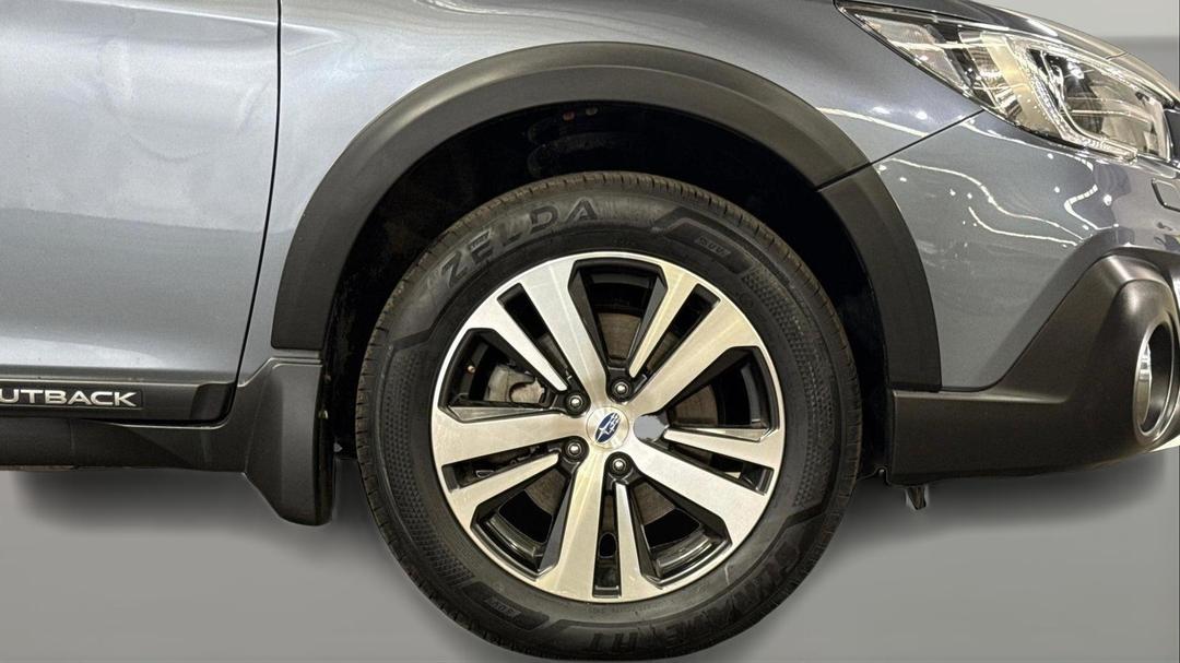 2018 Subaru Outback 2.5i Premium AWD, Automatic, 117105 km, Right Front Wheel