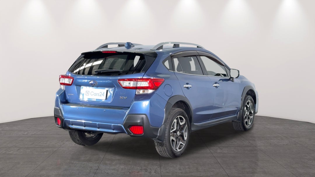 Right Back Diagonal (45- Degree) View