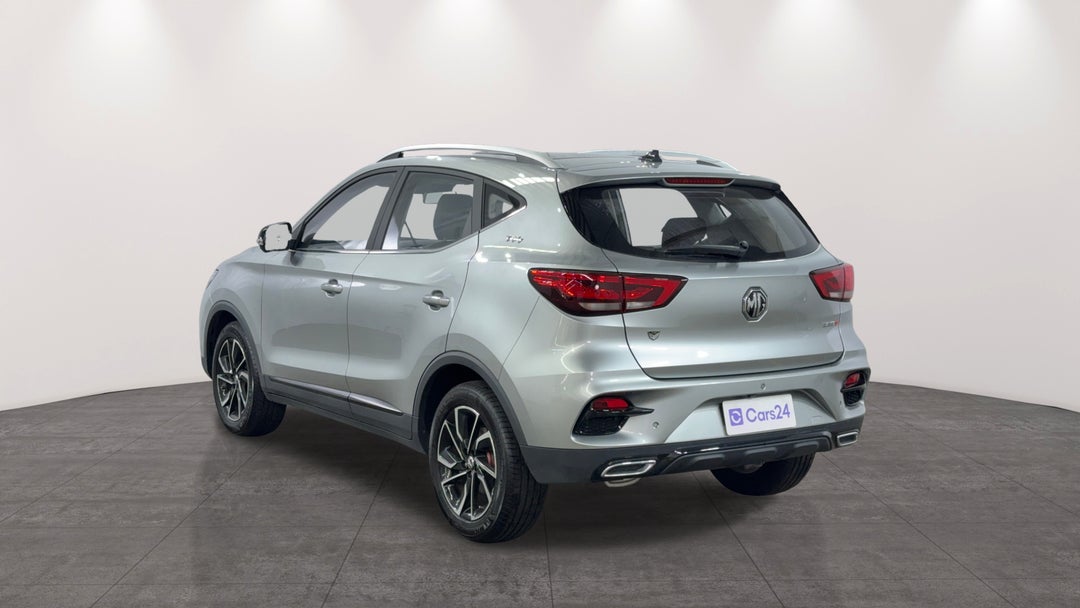 Left Back Diagonal (45- Degree) View