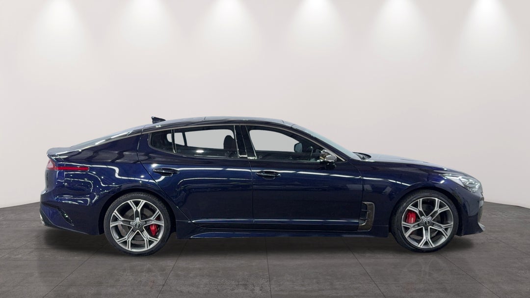 2019 Kia Stinger Gt (red Leather), Automatic, 122905 km, Right Side View