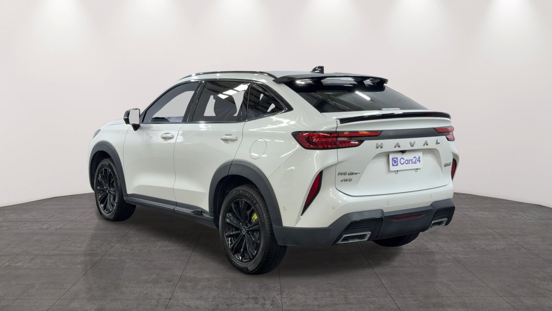 Left Back Diagonal (45- Degree) View