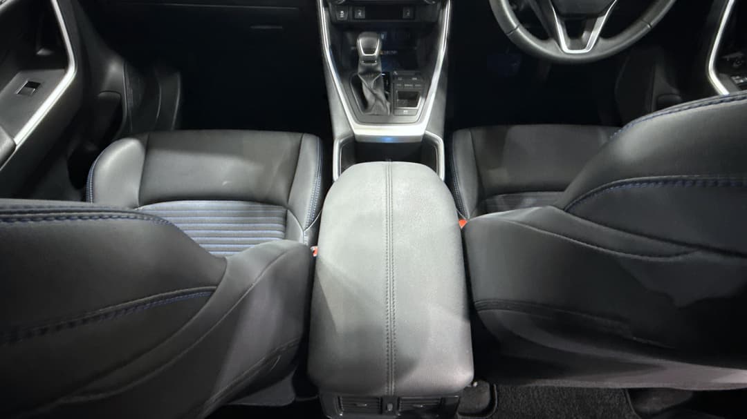 2022 Toyota RAV4 Xse (2WD) Hybrid, Automatic, 35441 km, Center Console