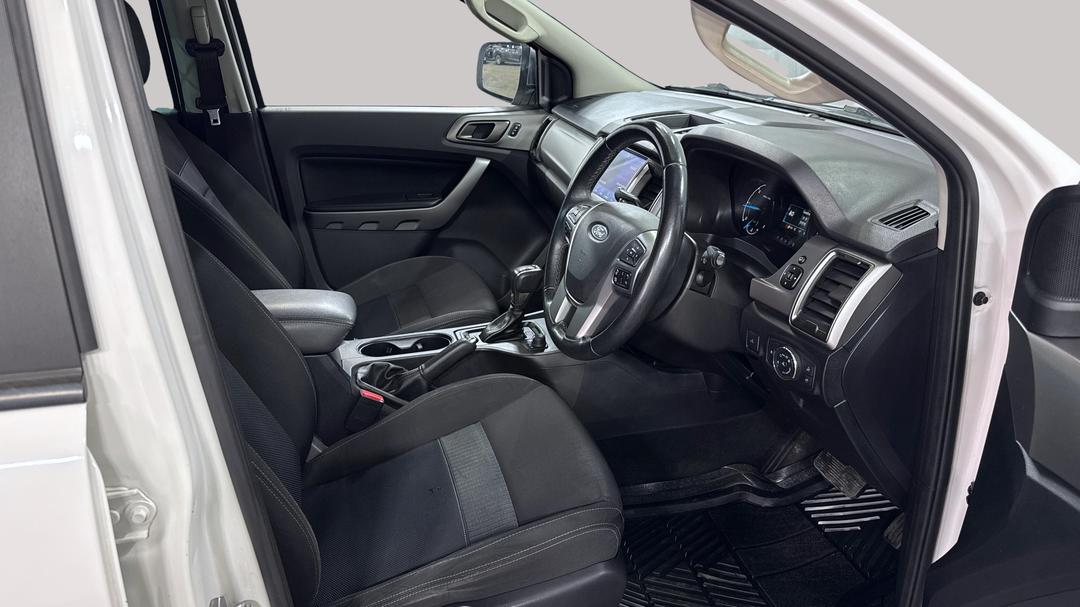2022 Ford Ranger Xlt 3.2 (4x4), Automatic, 87530 km, Right Side Front Door Cabin View