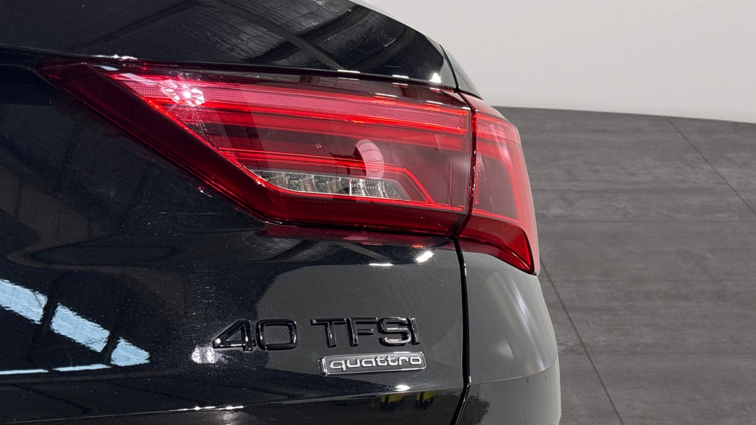 2025 Audi Q3 40 Tfsi Quattro S Line, Automatic, 10429 km, Badge (Boot Right Side)