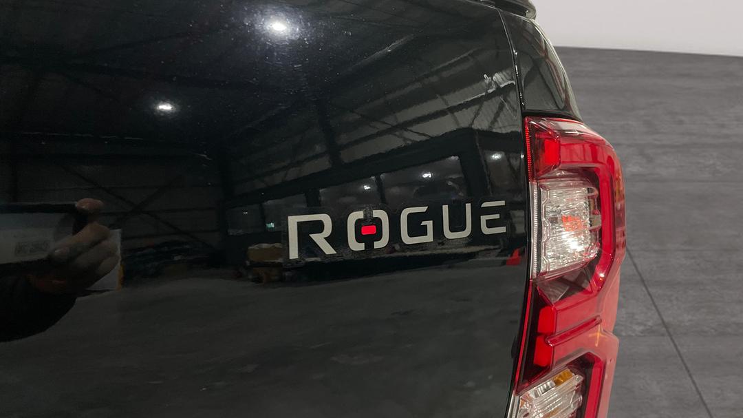 2024 Toyota Hilux Rogue 48v (4x4), Automatic, 9767 km, Badge (Boot Right Side)