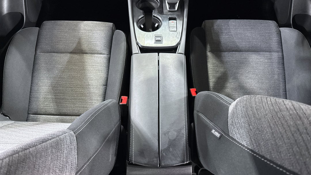 2025 Nissan X-trail St (2WD), Automatic, 23689 km, Center Console