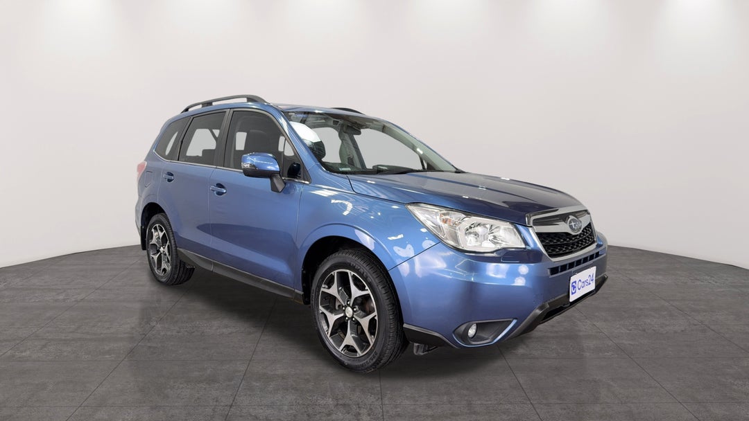 2015 Subaru Forester 2.5i-s, Automatic, 103602 km, Right Front Diagonal (45- Degree) View
