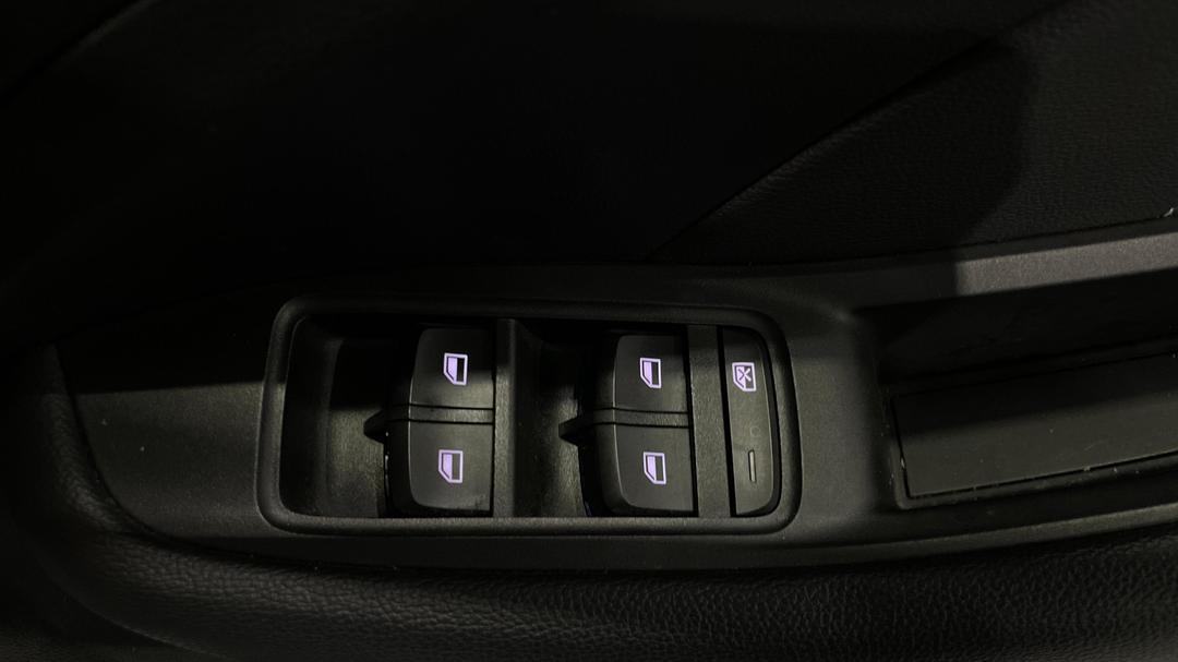 2020 MG ZS EV Essence, Automatic, 43246 km, Drivers Side Door Panel Controls