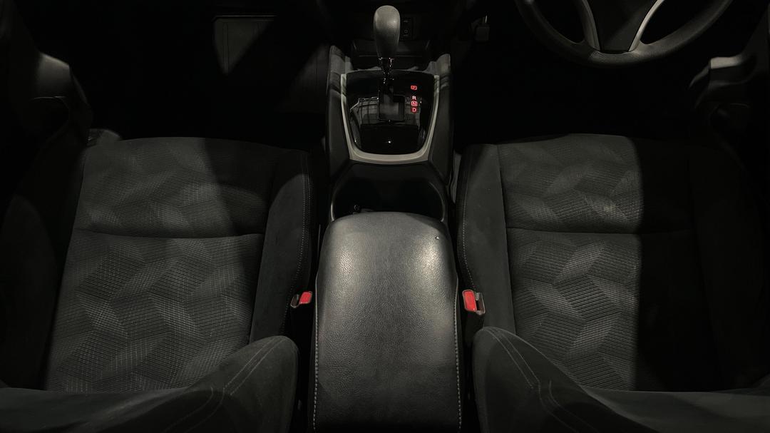 2016 Nissan X-trail St (4x4), Automatic, 111645 km, Center Console