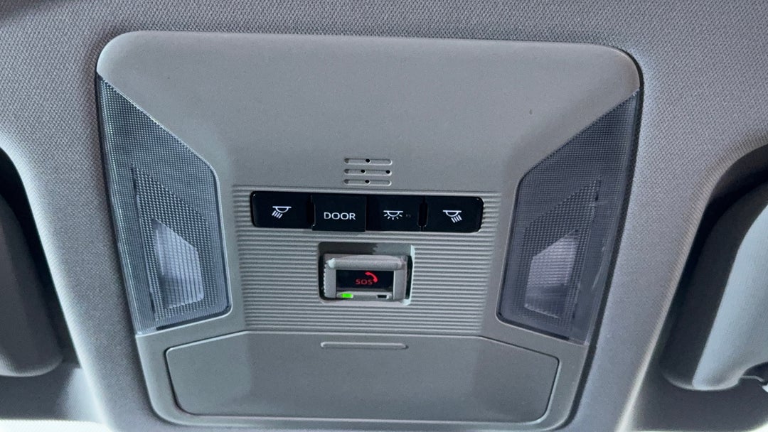 On-Roof Controls/Sunglass holder