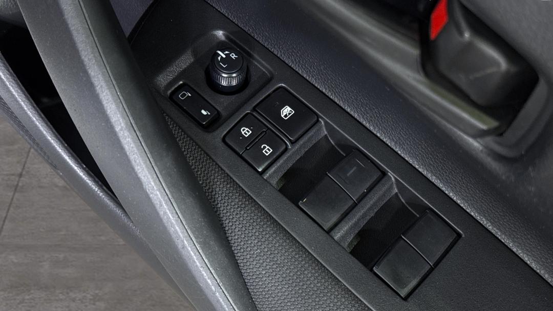 2019 Toyota Corolla Ascent Sport, Automatic, 56761 km, Drivers Side Door Panel Controls