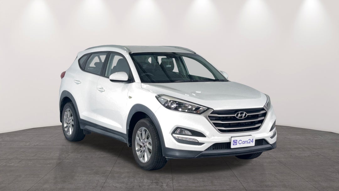 2016 Hyundai Tucson Active (fwd), Automatic, 130154 km, Right Front Diagonal (45- Degree) View