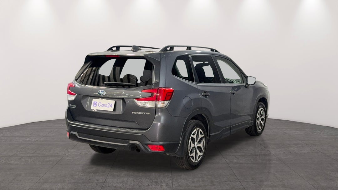 Right Back Diagonal (45- Degree) View