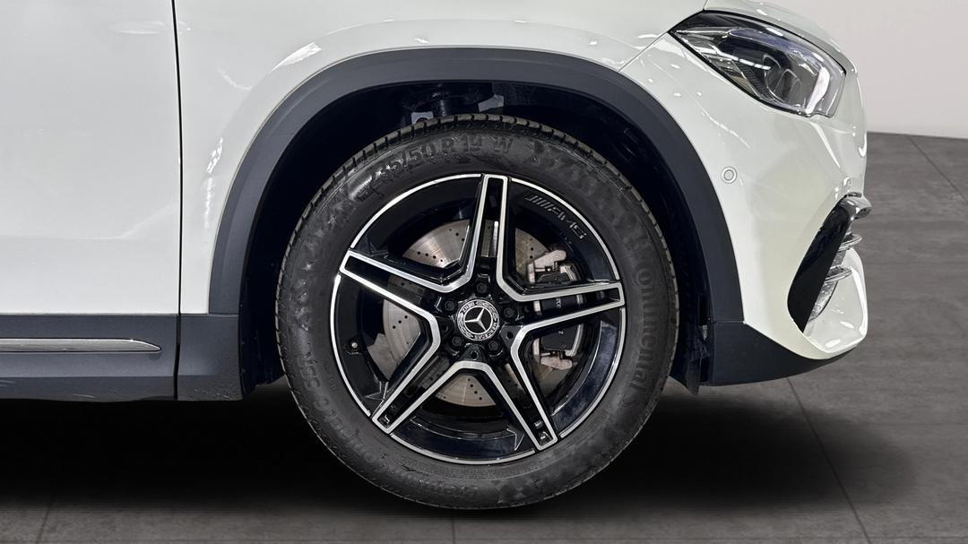 2021 Mercedes-benz GLA 250 4matic, Automatic, 16149 km, Right Front Wheel