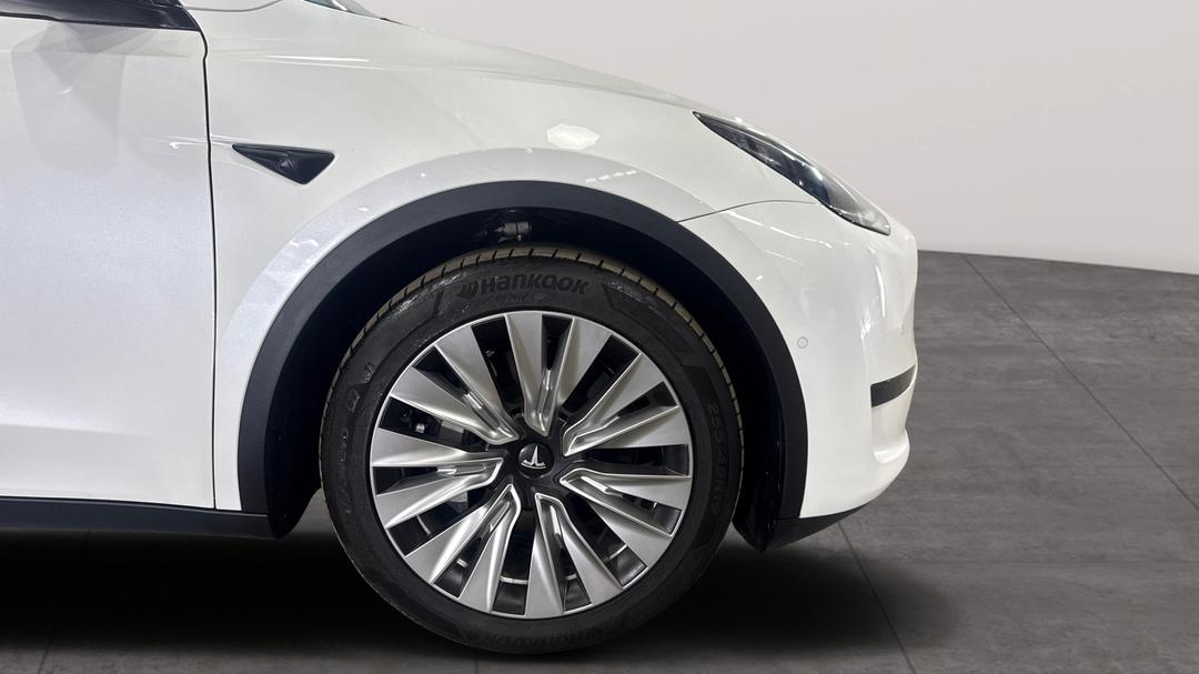 2022 Tesla Model Y Rear-wheel Drive, Automatic, 35135 km, Right Front Wheel