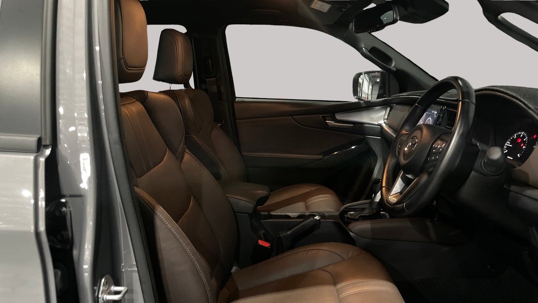2024 Mazda BT-50 Gt (4x4), Automatic, 13433 km, Right Side Front Door Cabin View