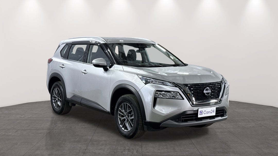 2025 Nissan X-trail St (2WD), Automatic, 23689 km, Right Front Diagonal (45- Degree) View