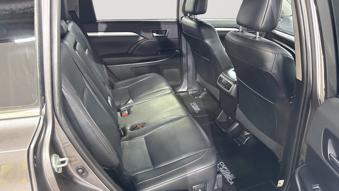 2019 Toyota Kluger Gxl (4x2), Automatic, 96867 km, Right Side Rear Door Cabin View