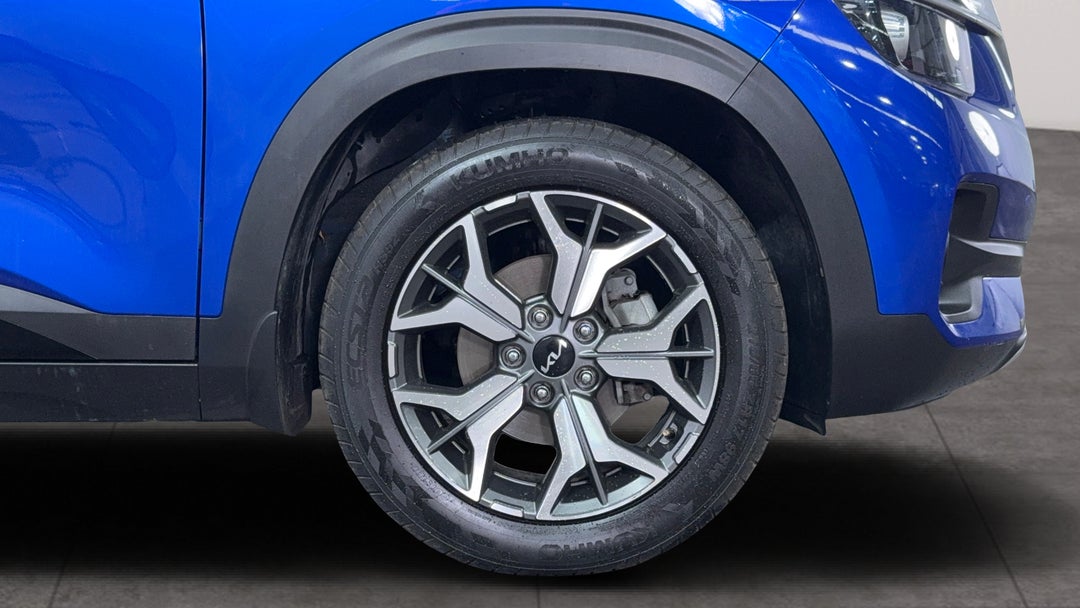 2021 Kia Seltos Sport+ (fwd), Automatic, 112619 km, Right Front Wheel