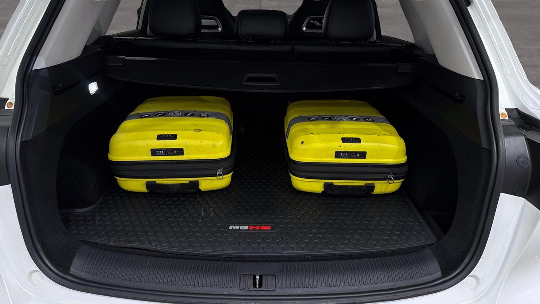 2021 MG HS Excite X, Automatic, 72630 km, Boot Inside View with Luggage