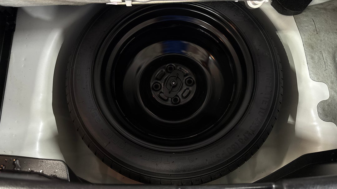 2015 Suzuki Swift Gl, Automatic, 94062 km, Spare Wheel