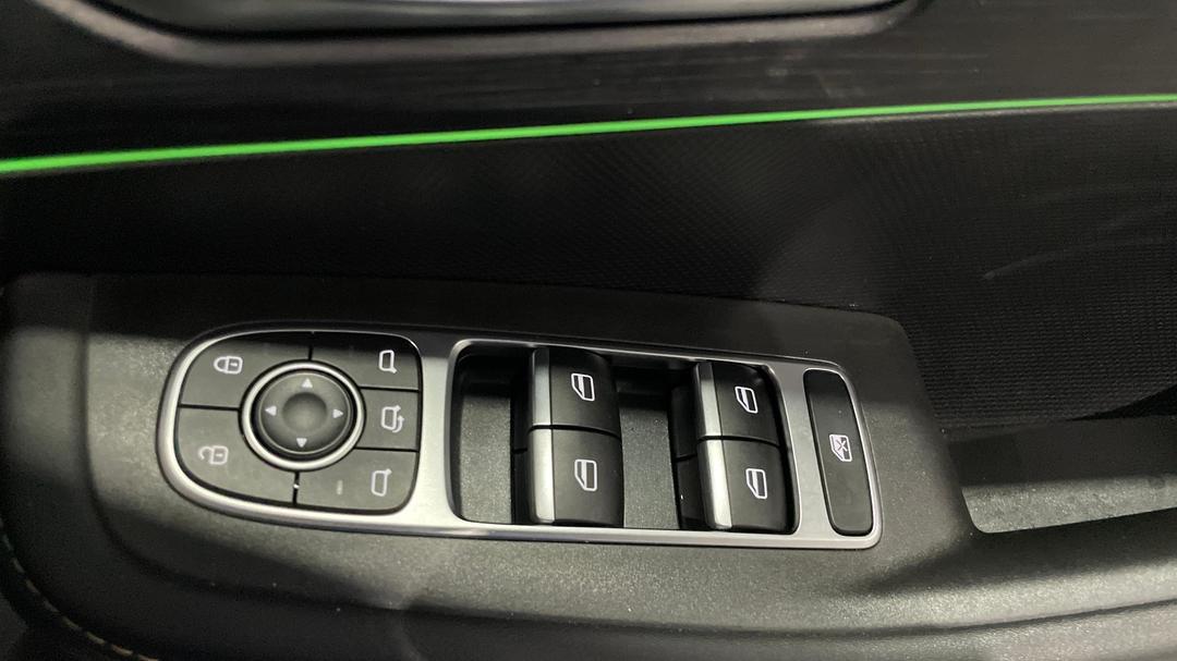 2024 Chery Omoda 5 Ex (high Version), Automatic, 10000 km, Drivers Side Door Panel Controls
